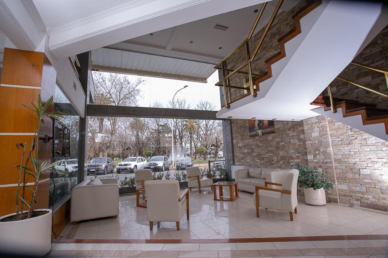 Hotel Dior Tandil Extérieur photo