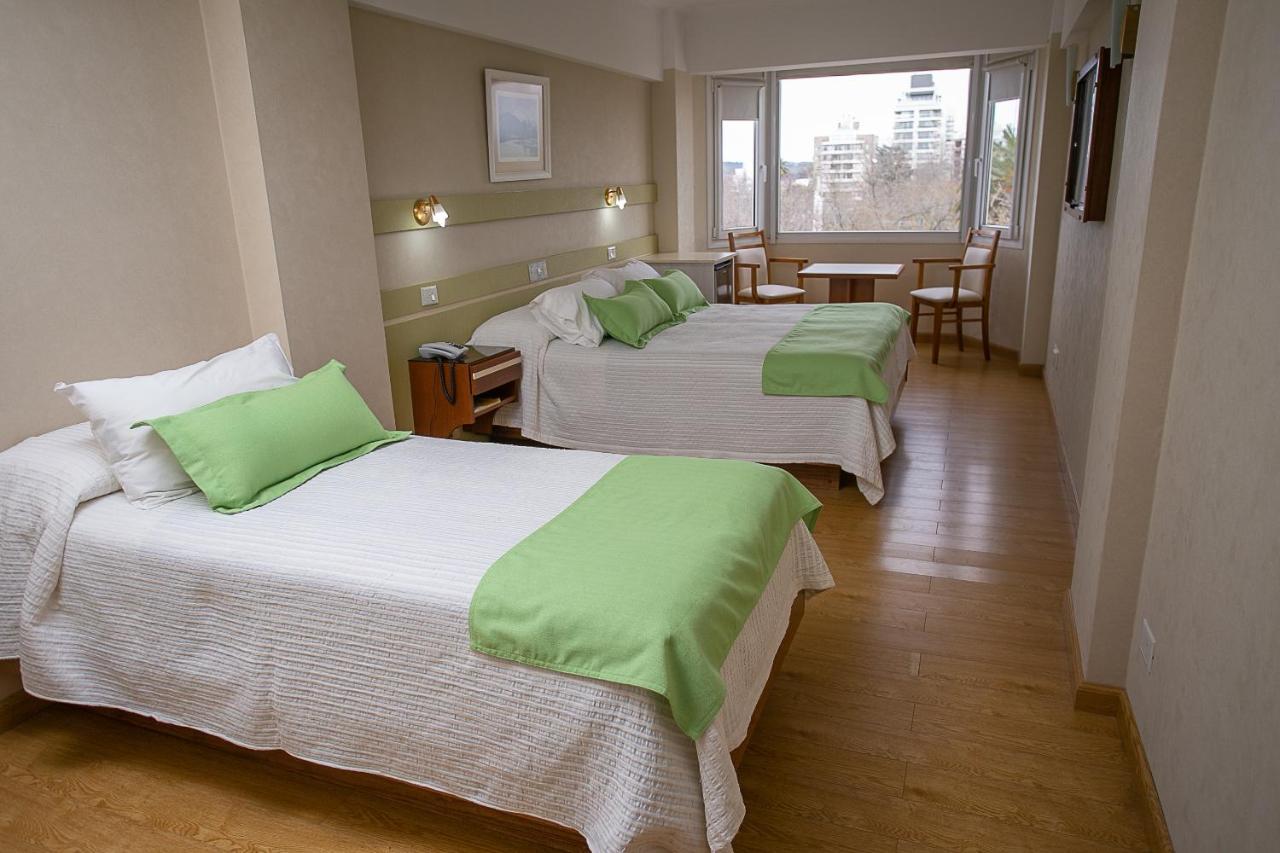Hotel Dior Tandil Extérieur photo