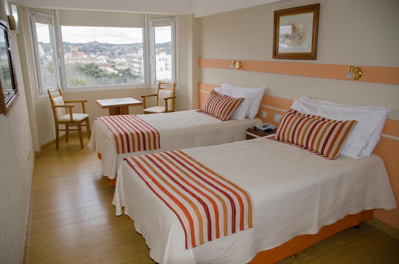 Hotel Dior Tandil Extérieur photo